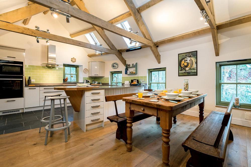 Sloop Inn Cottage ハバーフォードウェスト エクステリア 写真