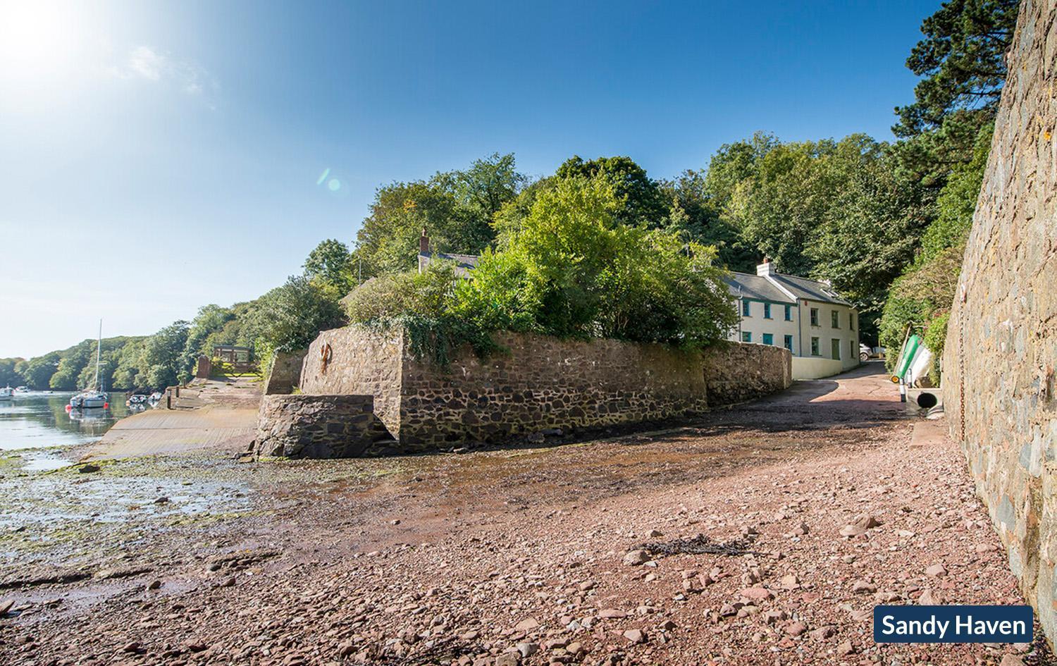 Sloop Inn Cottage ハバーフォードウェスト エクステリア 写真